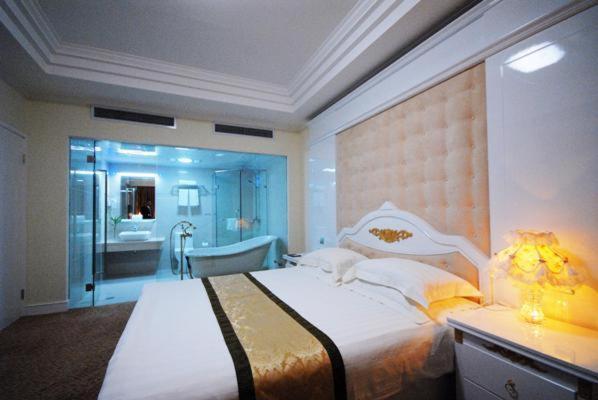 Peach Blossom Castle Hotel Shanghai Bilik gambar